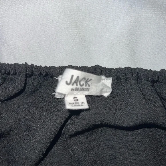 Off-Shoulder Ruffle Top - Picture 3 of 3